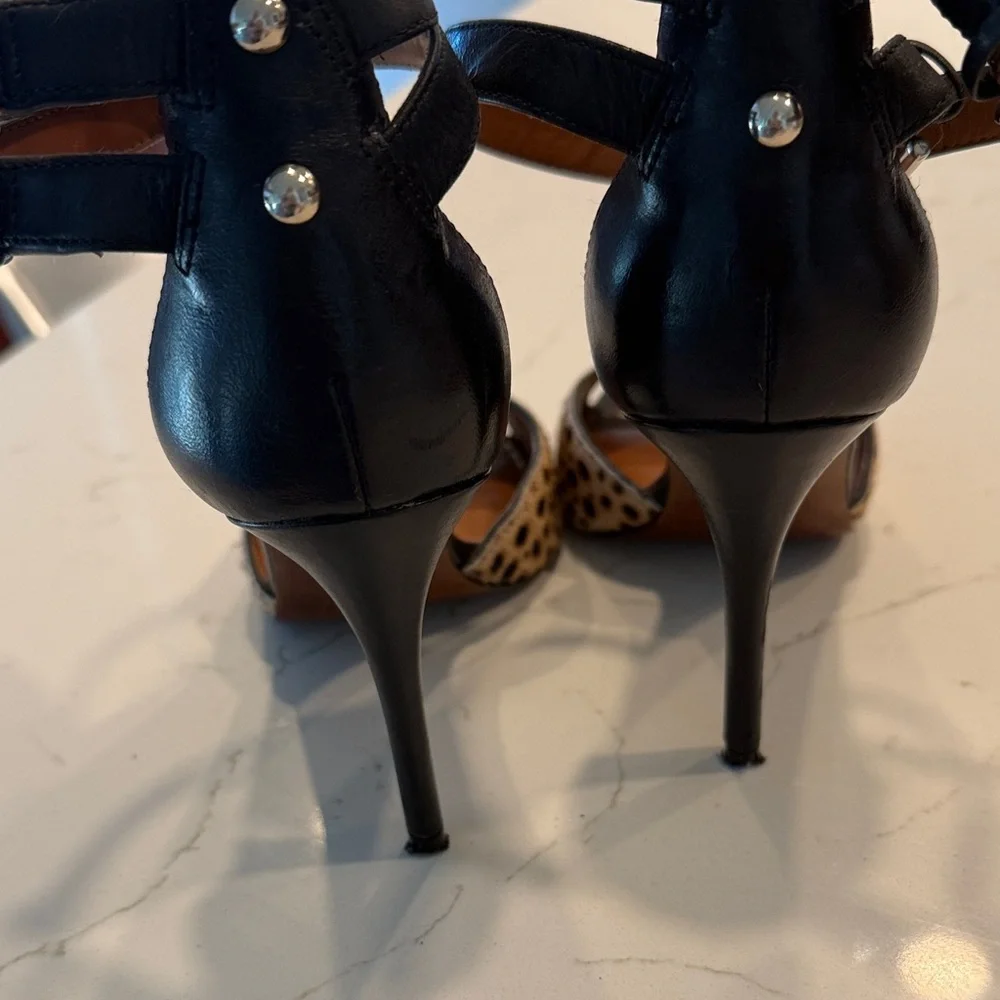 Enzo Angiolini Black and Tan Heels